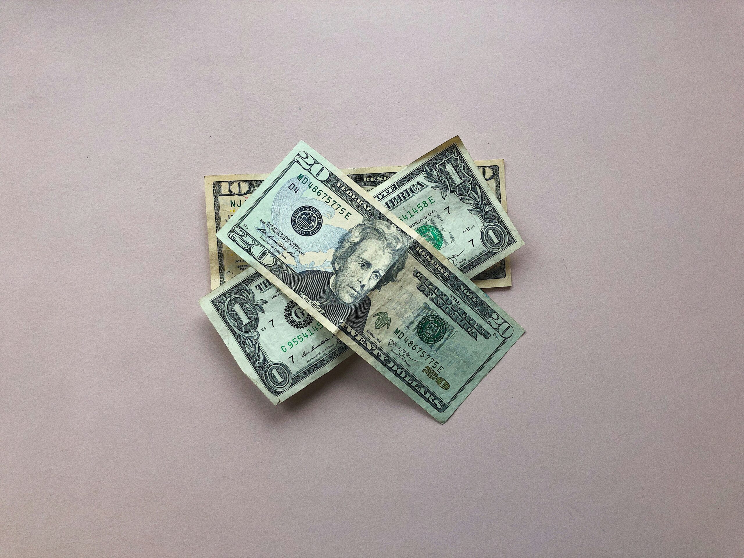 The Minimalist Money Mindset: How Simplifying Your Finances Can Make You Richer